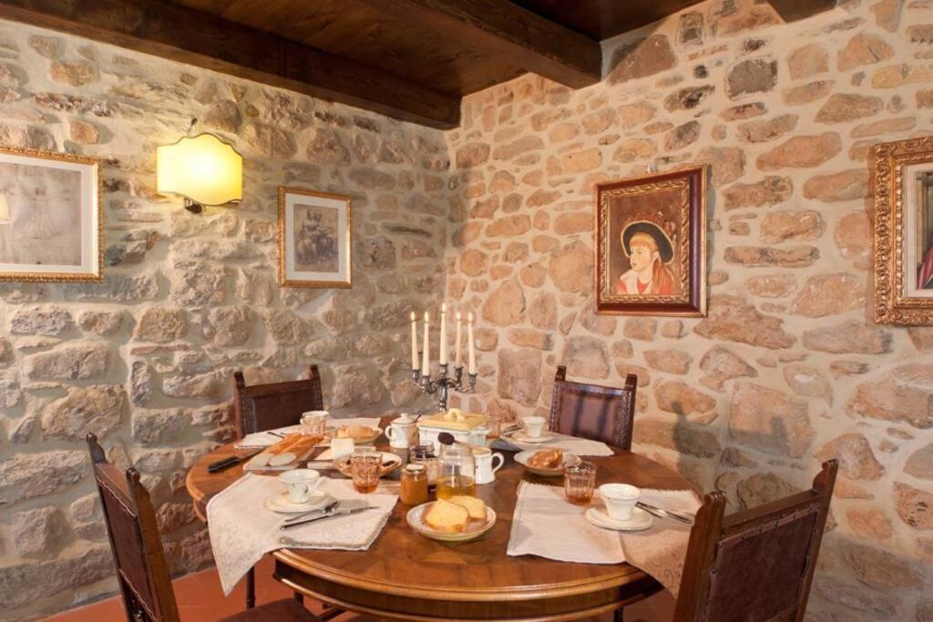Villa Liz Tuscany, Private Pool, Hot Tub, Property Fenced, Pets Allowed Poppi Luaran gambar