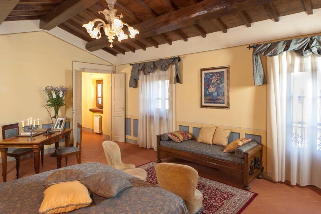 Villa Liz Tuscany, Private Pool, Hot Tub, Property Fenced, Pets Allowed Poppi Luaran gambar