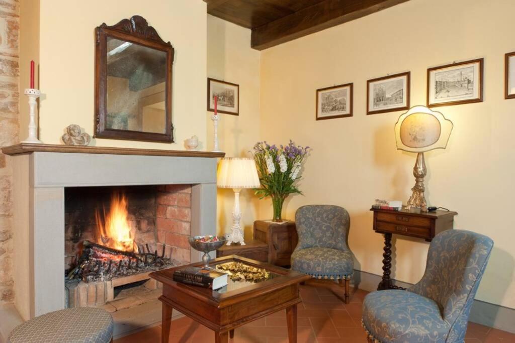 Villa Liz Tuscany, Private Pool, Hot Tub, Property Fenced, Pets Allowed Poppi Luaran gambar