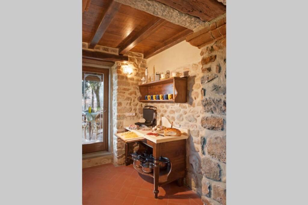 Villa Liz Tuscany, Private Pool, Hot Tub, Property Fenced, Pets Allowed Poppi Luaran gambar